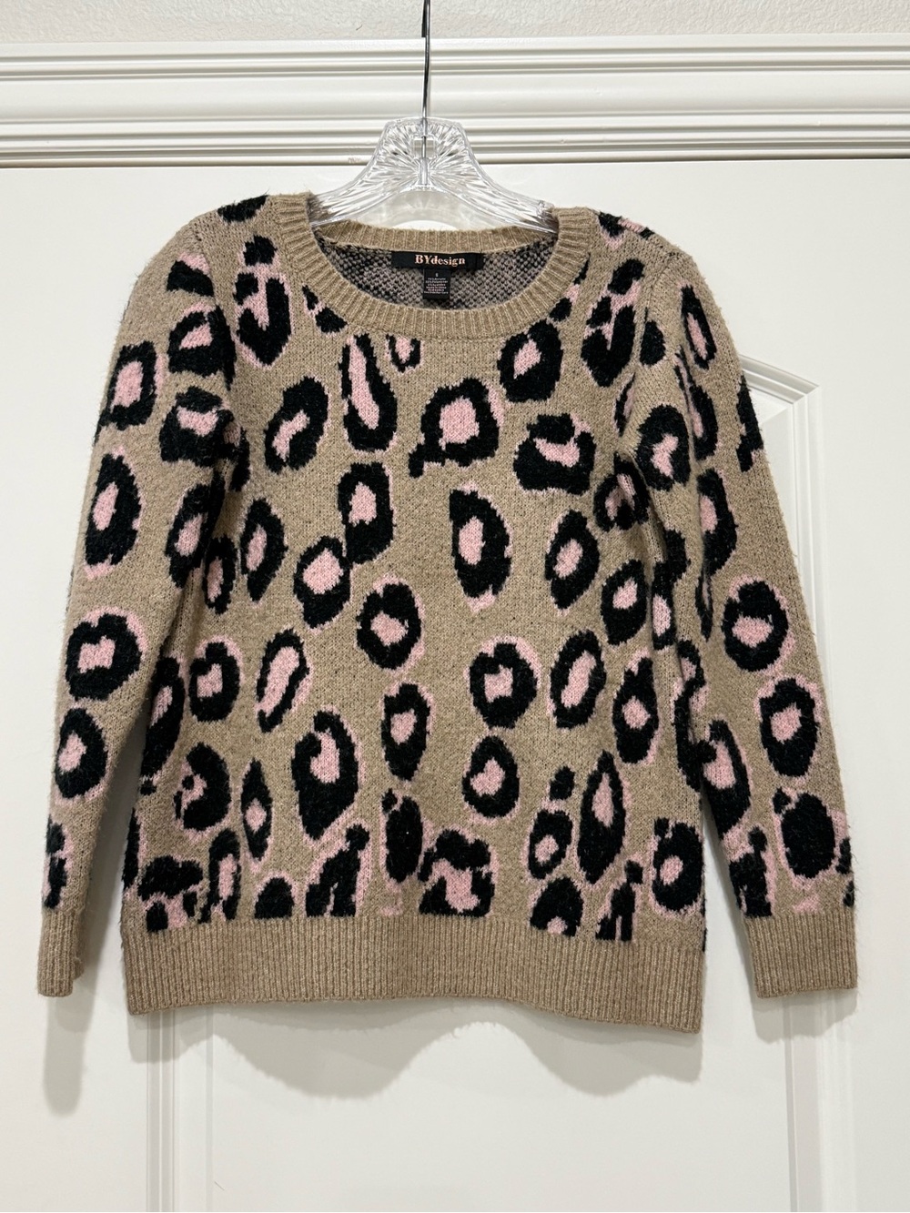 BY DESIGN Women's Leopard Print Crewneck Sweater Small